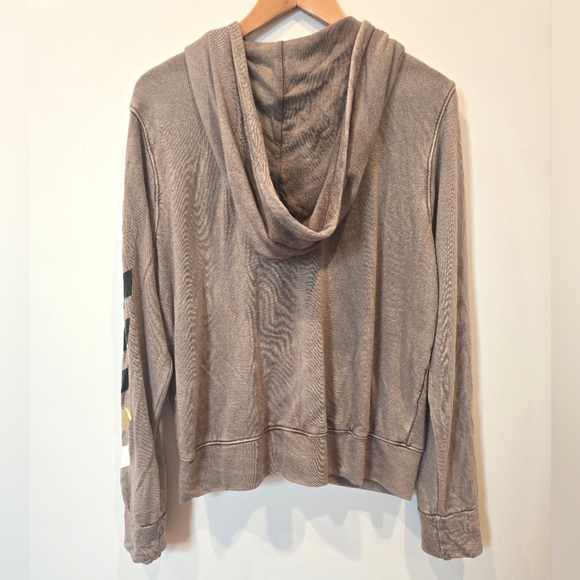 Sundry Chevron zip hoodie, size 3 or Large - Picture 9 of 10